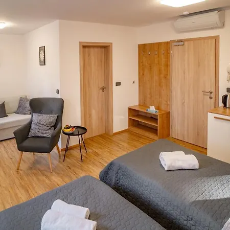 Smrž Aparthotel 4*